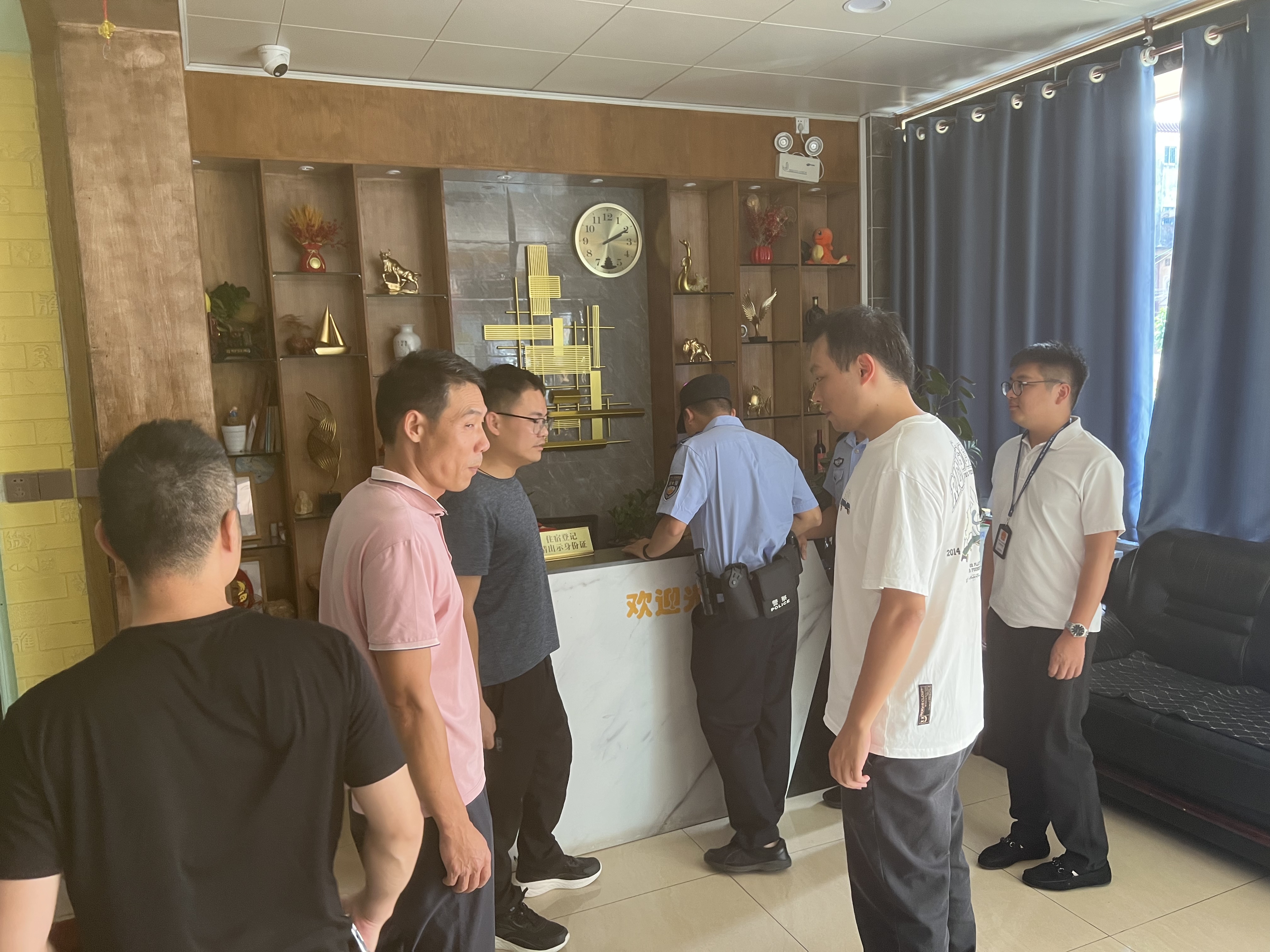 20241026八万镇开展涉毒风险行业专项清理清查统一大行动.doc_4