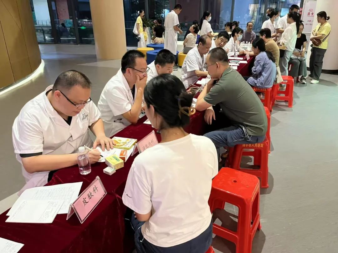 苹果直播
人民医院“关爱职工健康，助力百千万工程”义诊活动圆满结束 (2).jpg