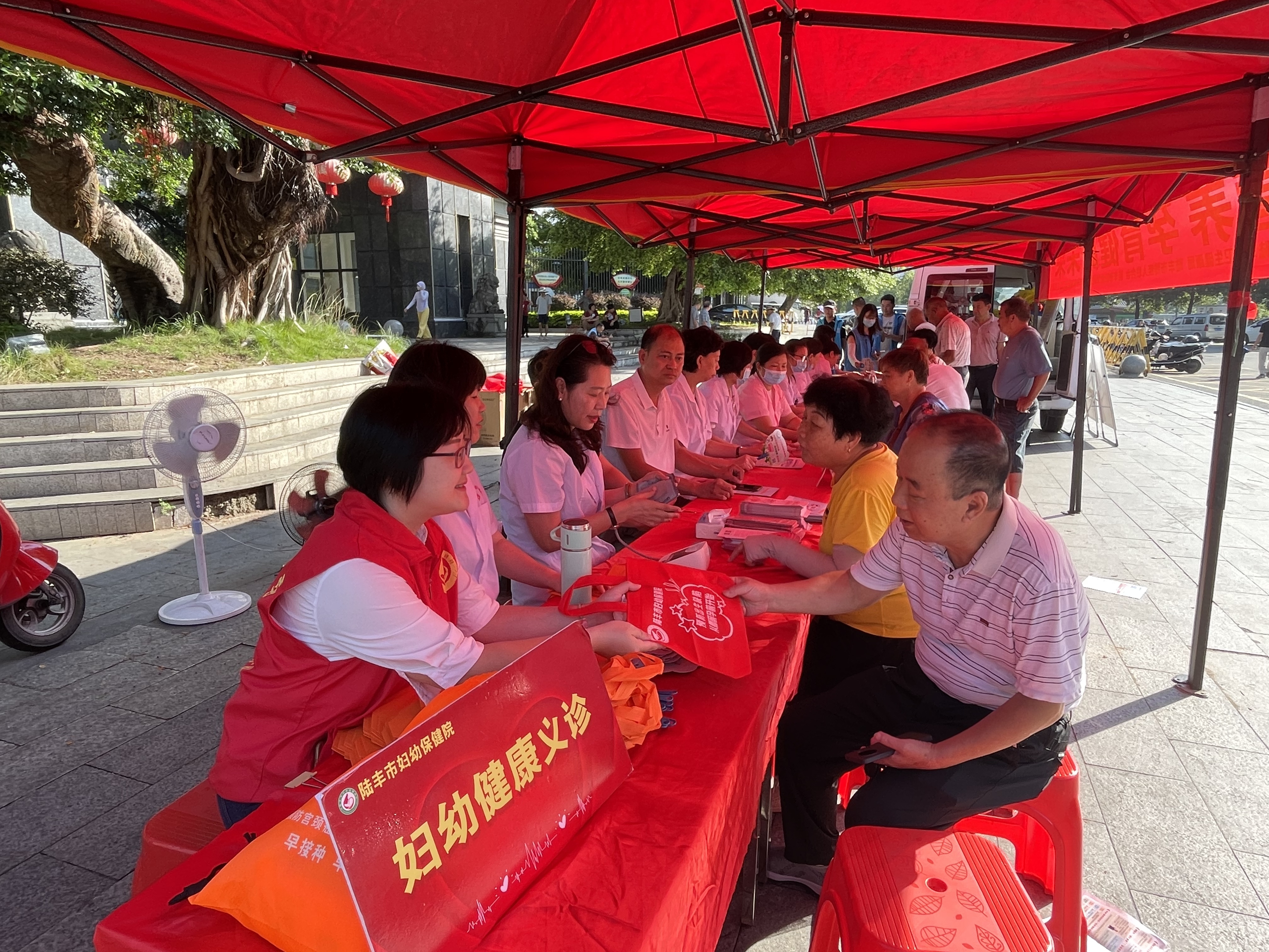 关注孕期营养，孕育健康未来丨2025年预防出生缺陷日宣传活动 (2).jpg